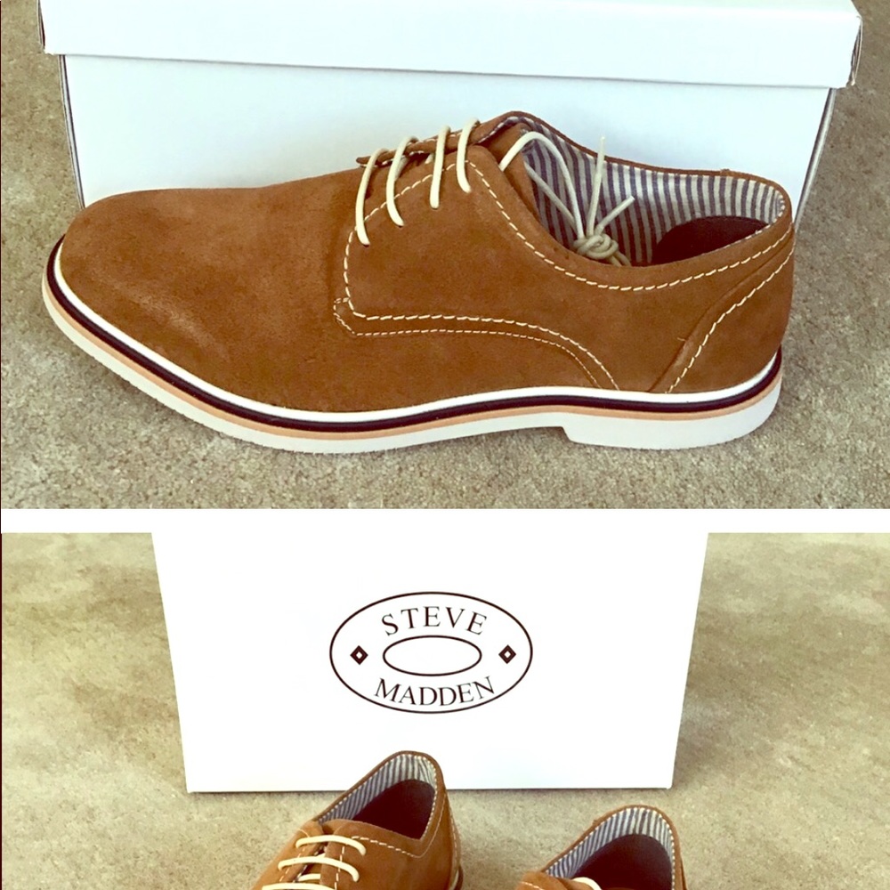Steve Madden Tan Suede Buck shoes